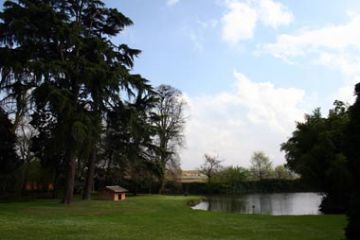 Castello di Casalino - Laghetto del Parco Interno
