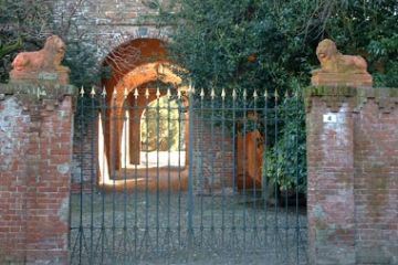 Castello di Casalino - Cancello Ingresso